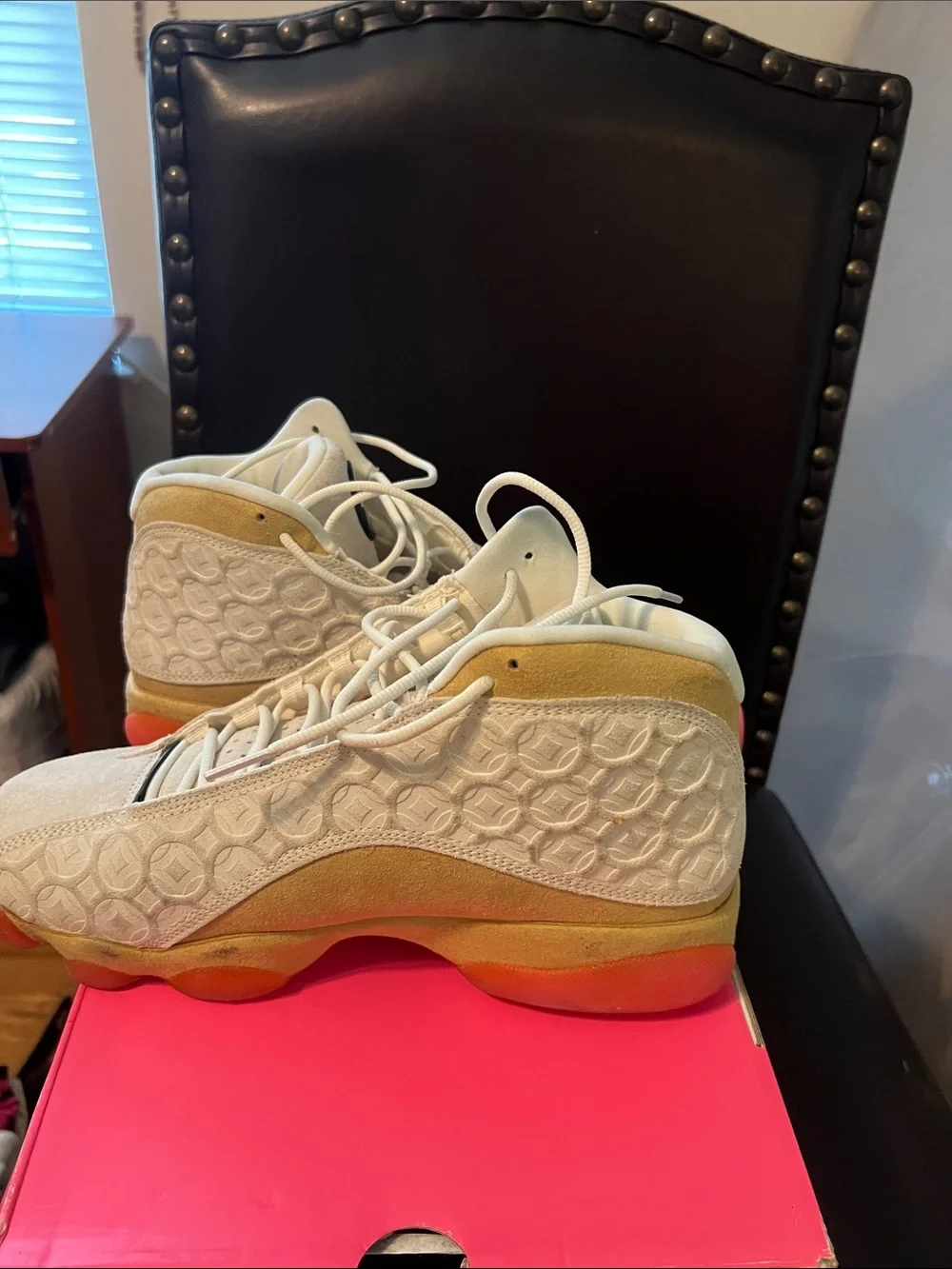 Jordan stylish mid